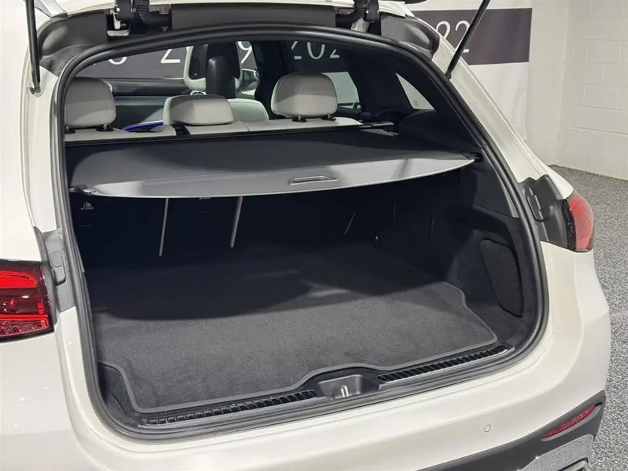 Mercedes-Benz GLC снимка Mercedes-Benz GLC