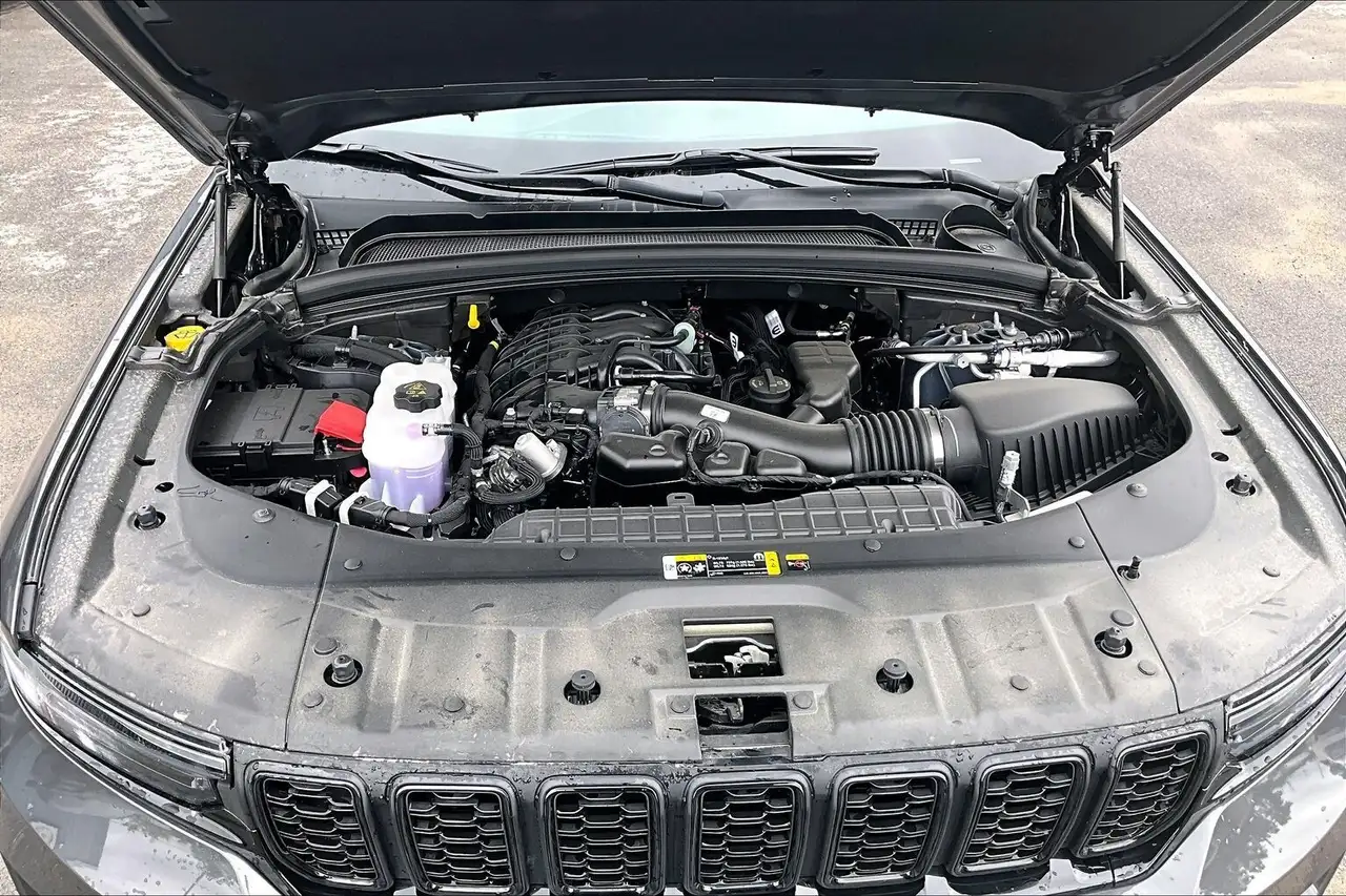 Jeep Grand Cherokee снимка Jeep Grand Cherokee