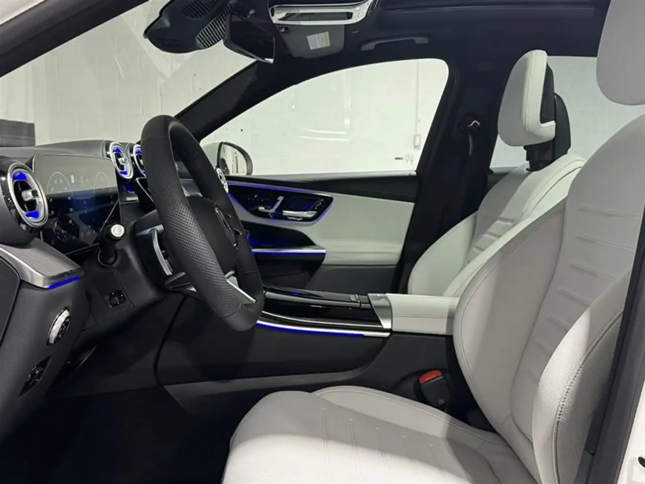 Mercedes-Benz GLC снимка Mercedes-Benz GLC
