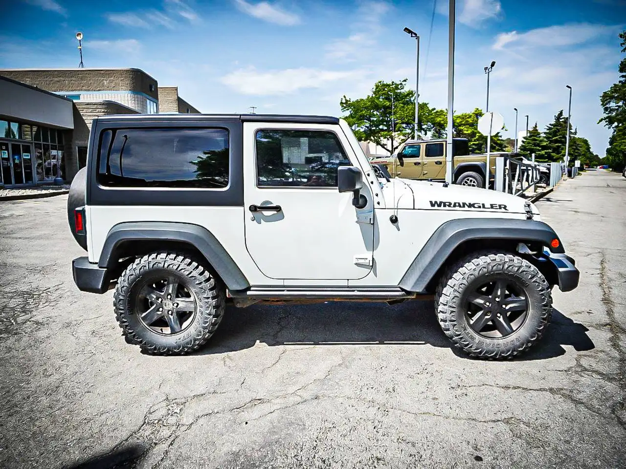 Jeep Wrangler photo Jeep Wrangler