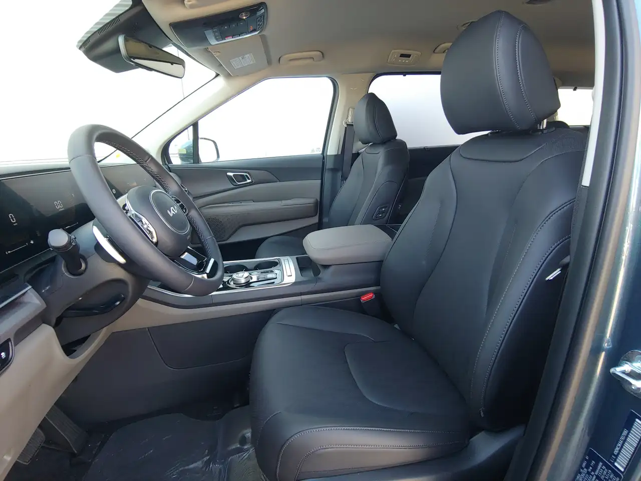 Kia Carnival photo Kia Carnival