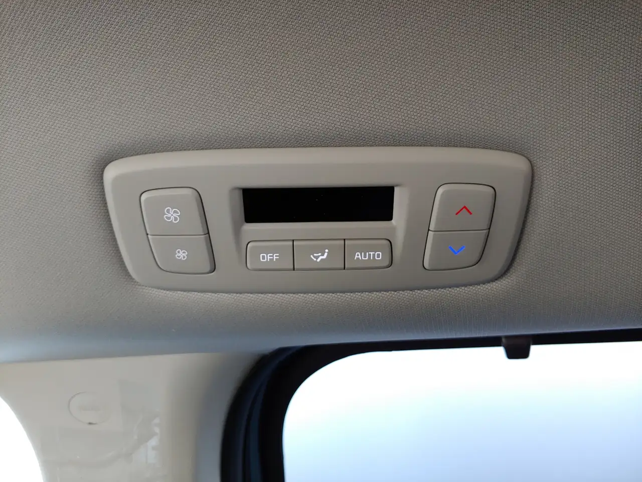 Kia Carnival photo Kia Carnival
