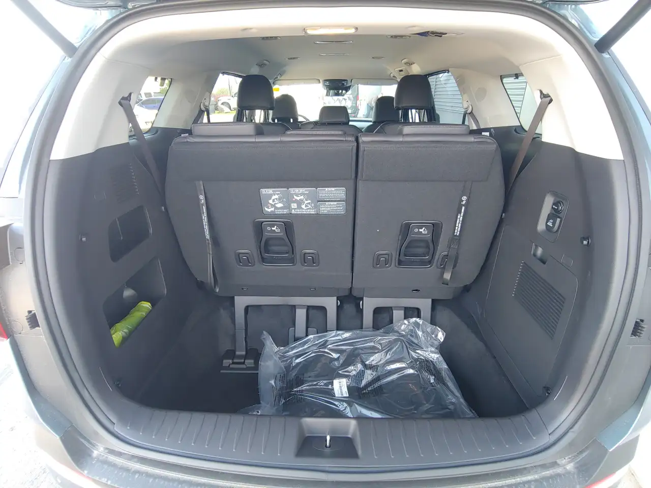Kia Carnival photo Kia Carnival