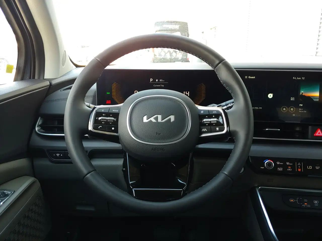 Kia Carnival photo Kia Carnival