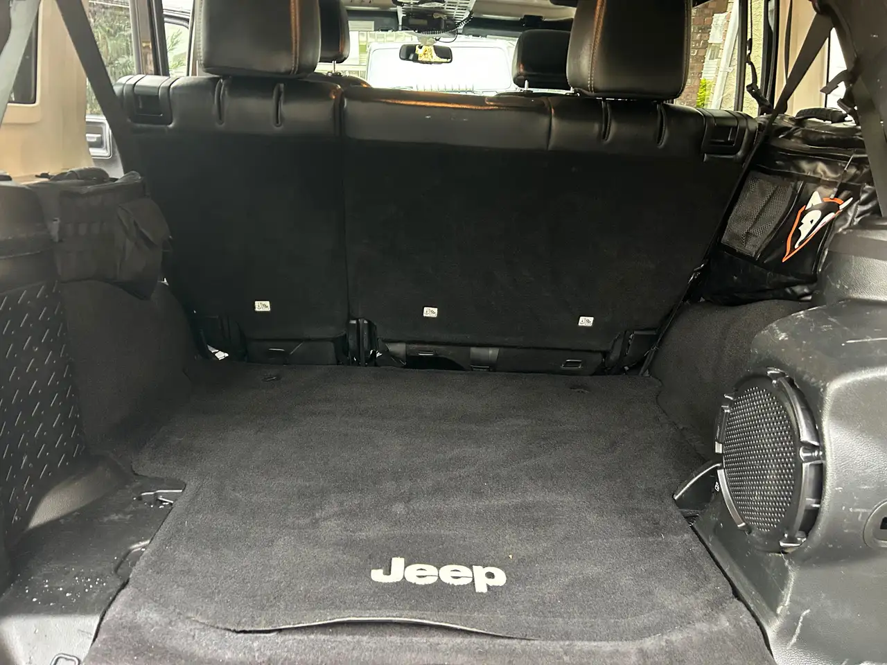 Jeep Wrangler photo Jeep Wrangler