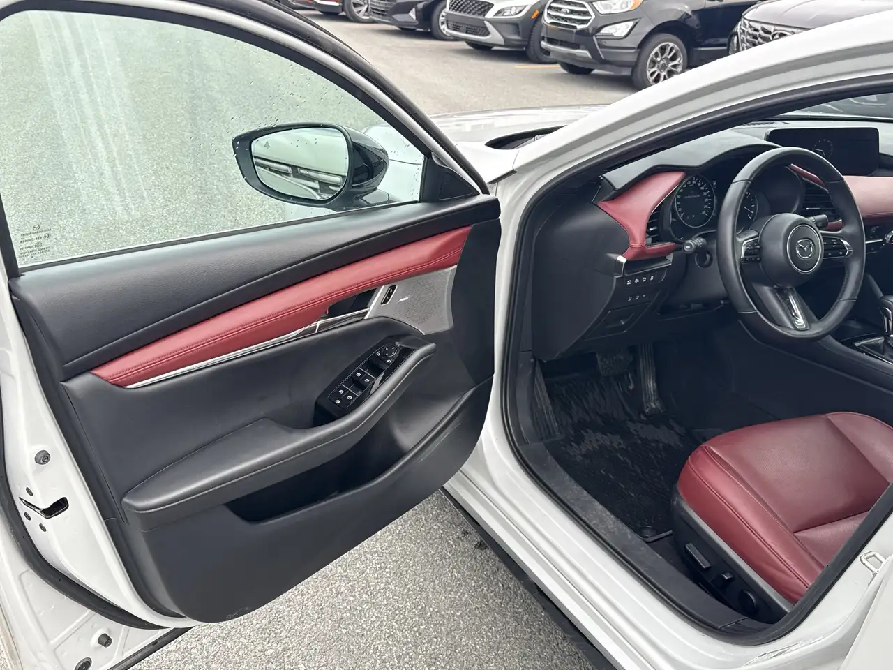 Mazda 3 снимка Mazda 3