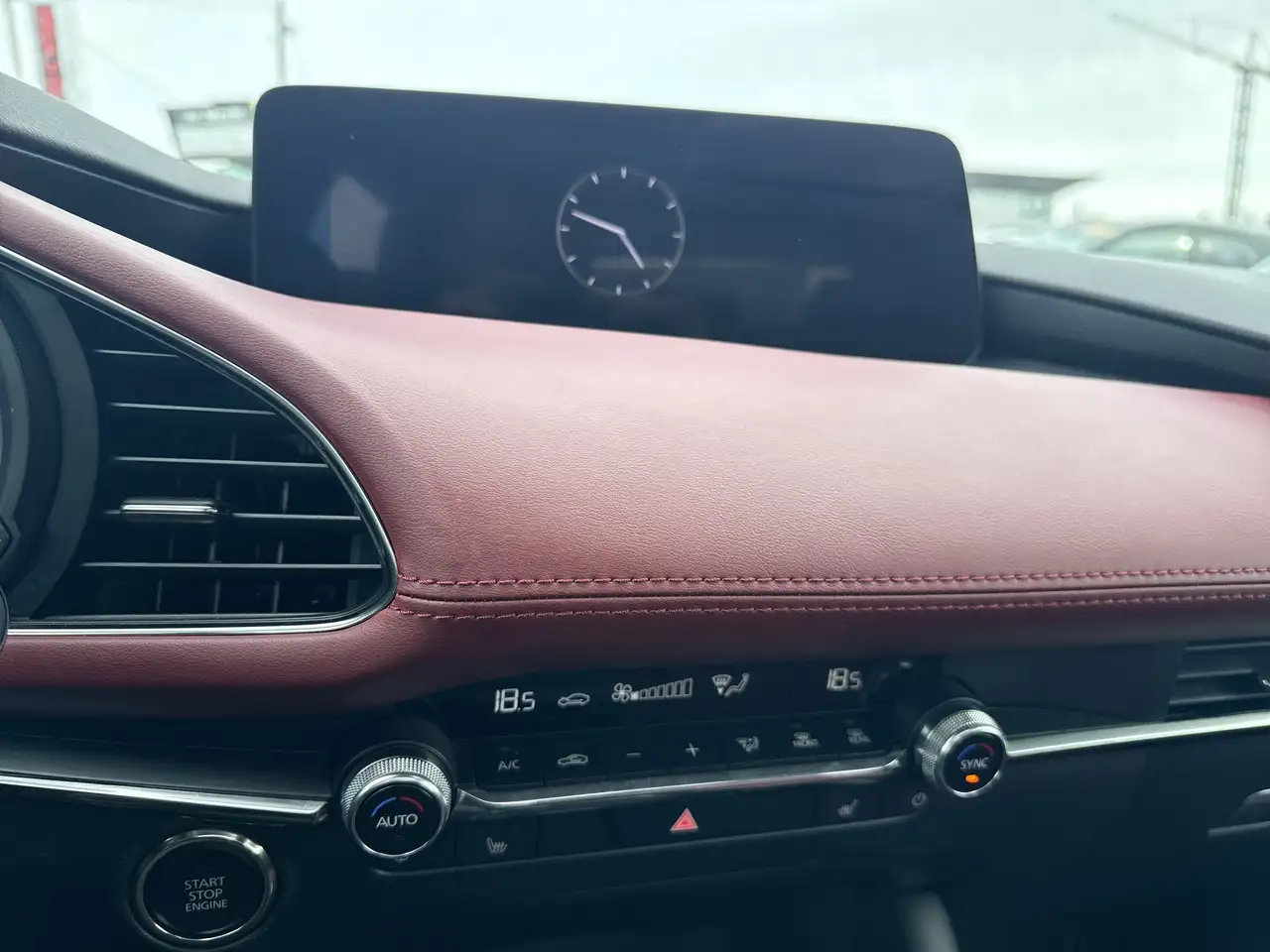 Mazda 3 снимка Mazda 3