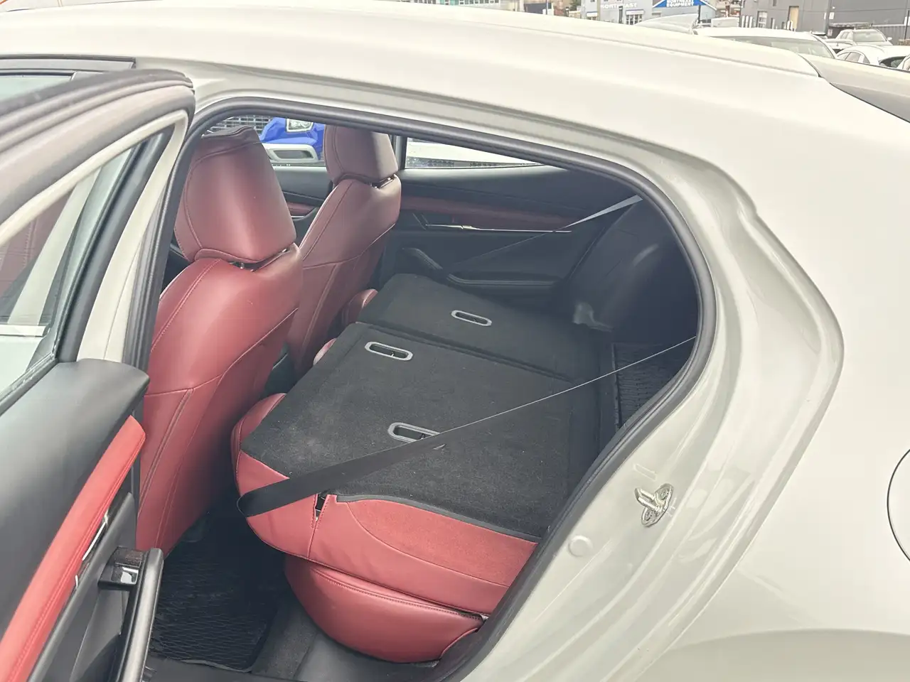 Mazda 3 снимка Mazda 3