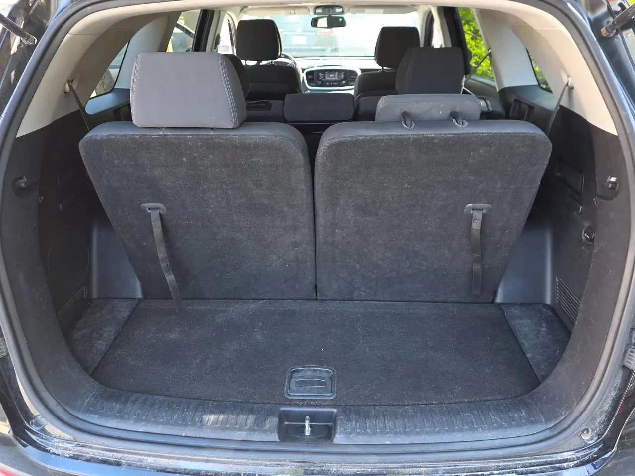 Kia Sorento photo Kia Sorento