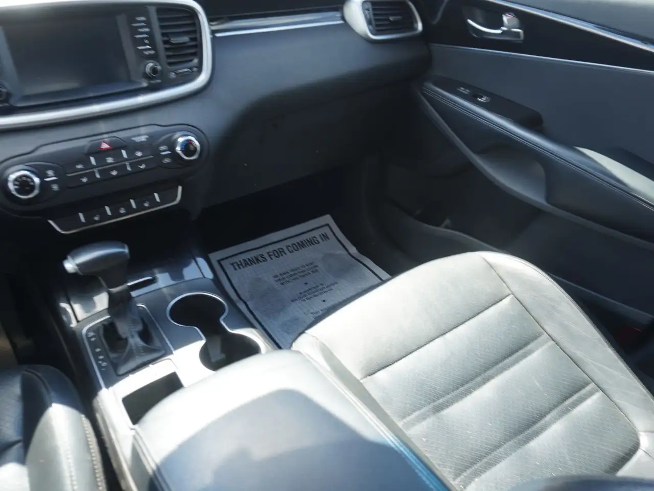 Kia Sorento photo Kia Sorento