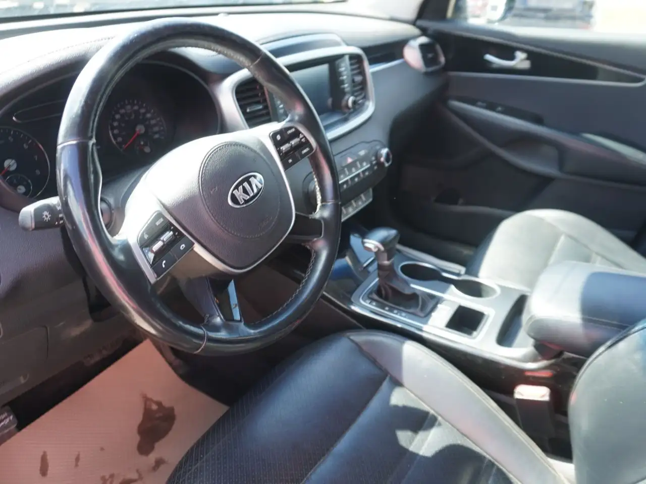 Kia Sorento photo Kia Sorento