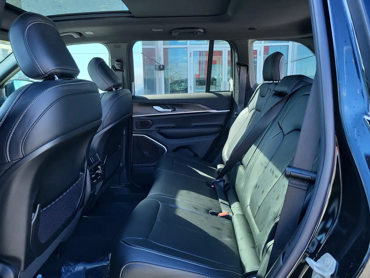 Jeep Grand Cherokee photo Jeep Grand Cherokee