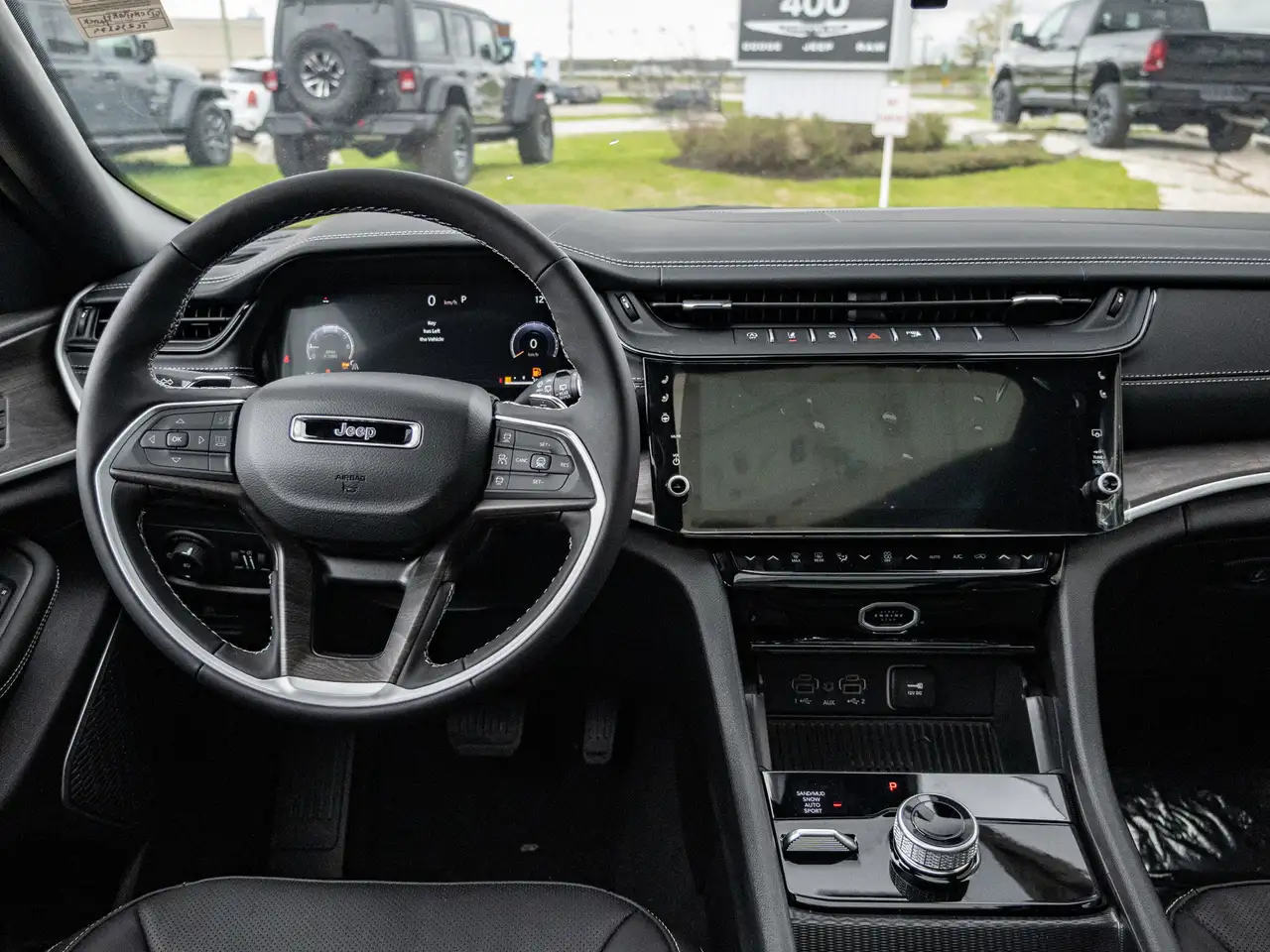Jeep Grand Cherokee снимка Jeep Grand Cherokee