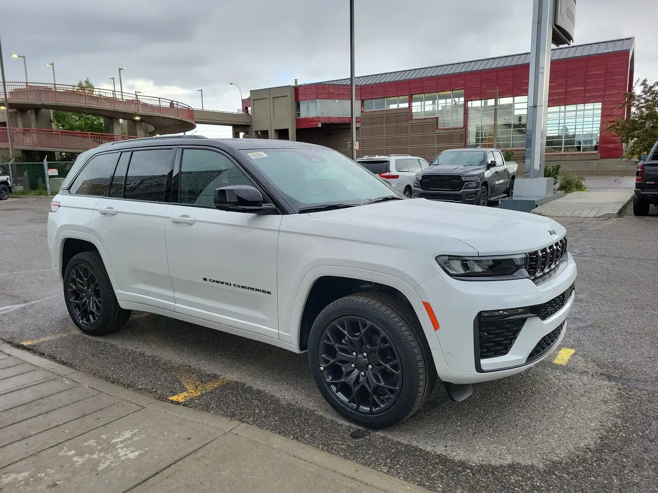 Jeep Grand Cherokee снимка Jeep Grand Cherokee