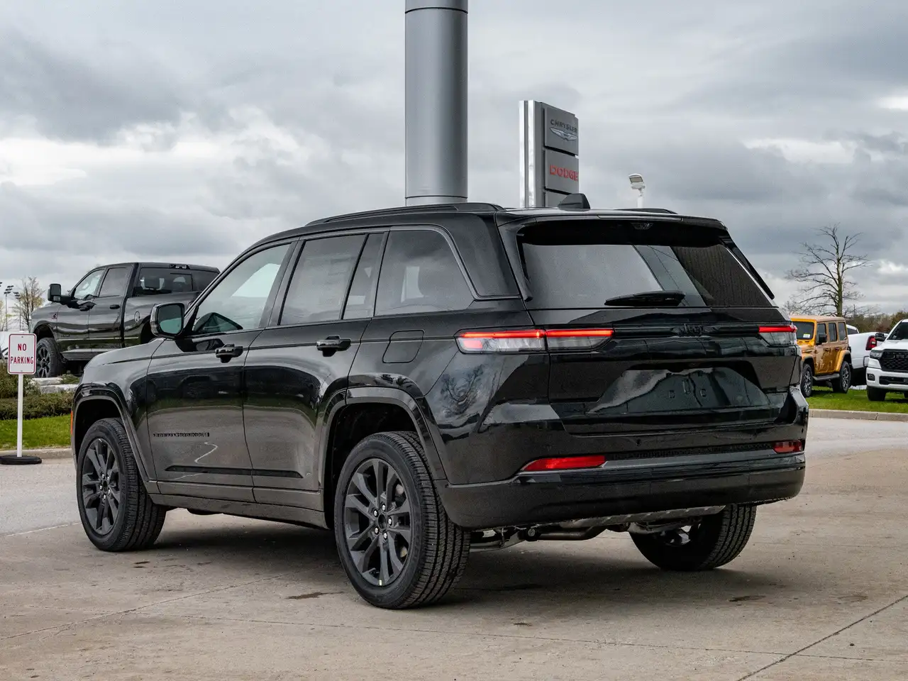 Jeep Grand Cherokee снимка Jeep Grand Cherokee