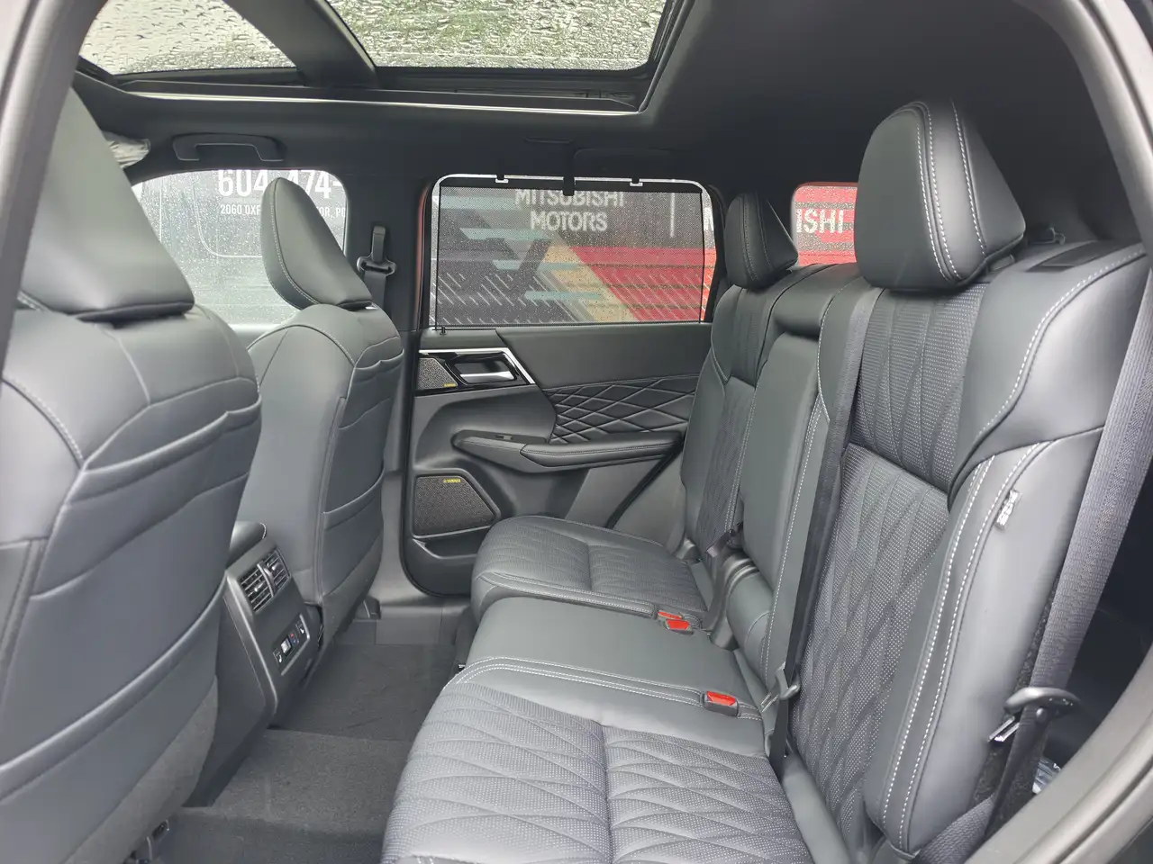 Mitsubishi Outlander photo Mitsubishi Outlander