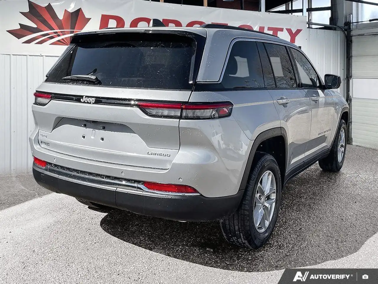 Jeep Grand Cherokee photo Jeep Grand Cherokee