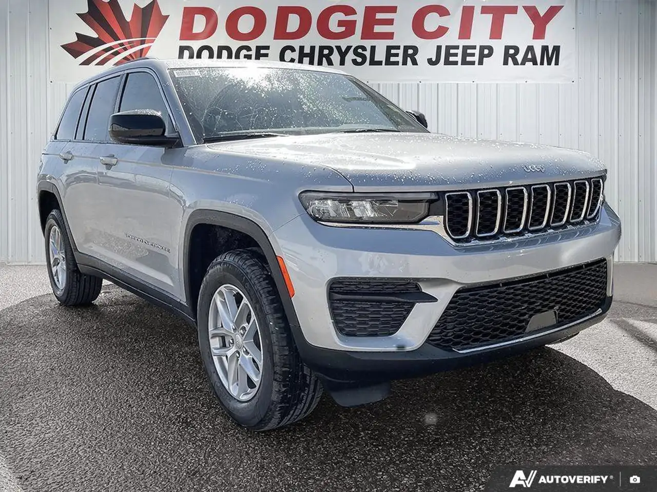 Jeep Grand Cherokee photo Jeep Grand Cherokee