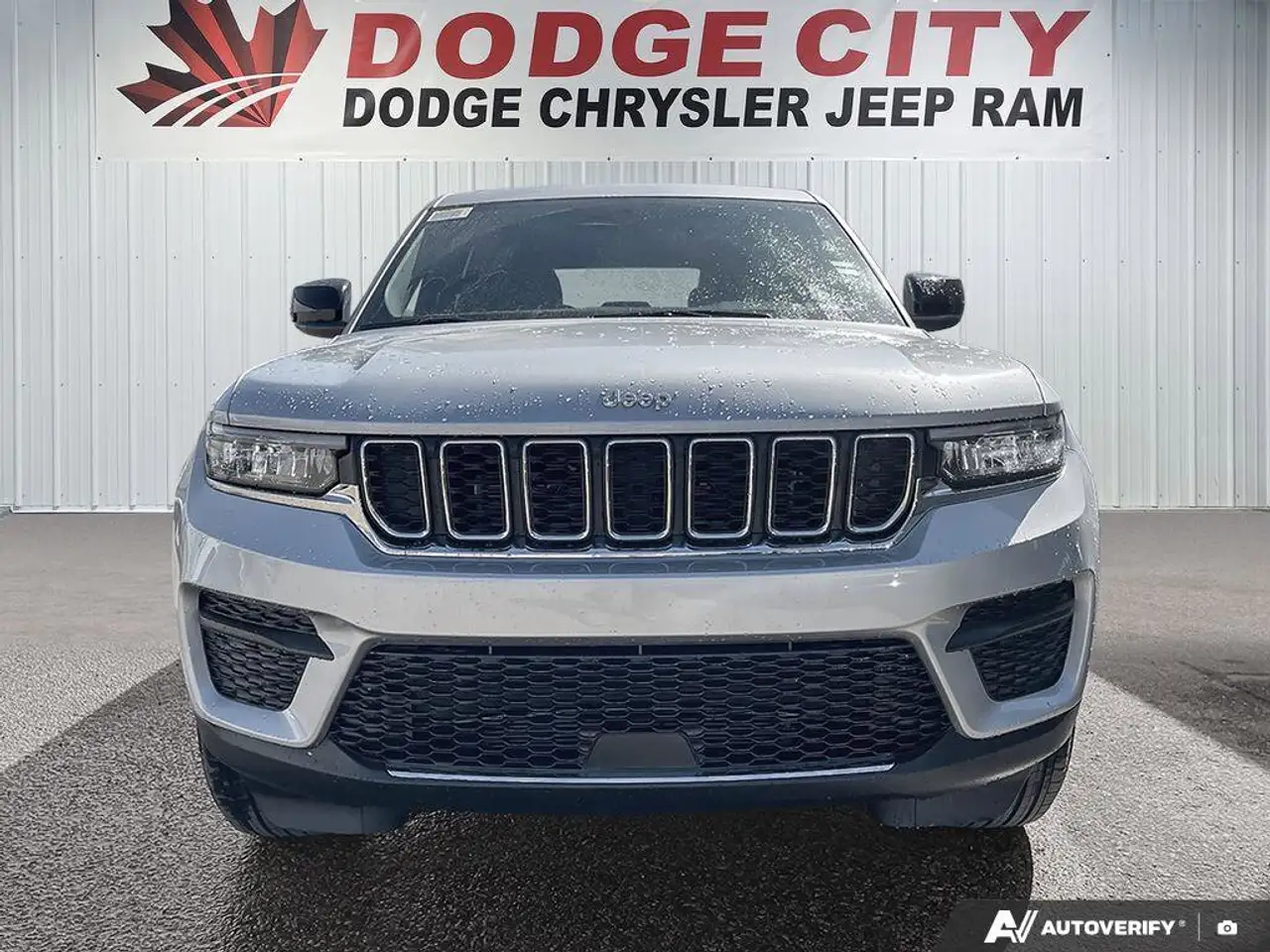 Jeep Grand Cherokee photo Jeep Grand Cherokee