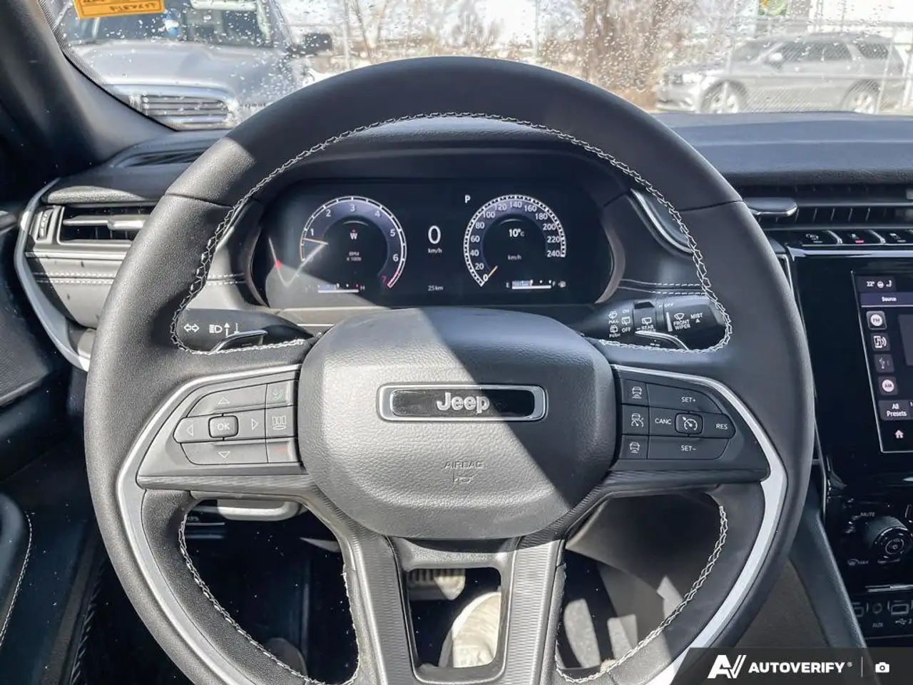 Jeep Grand Cherokee photo Jeep Grand Cherokee