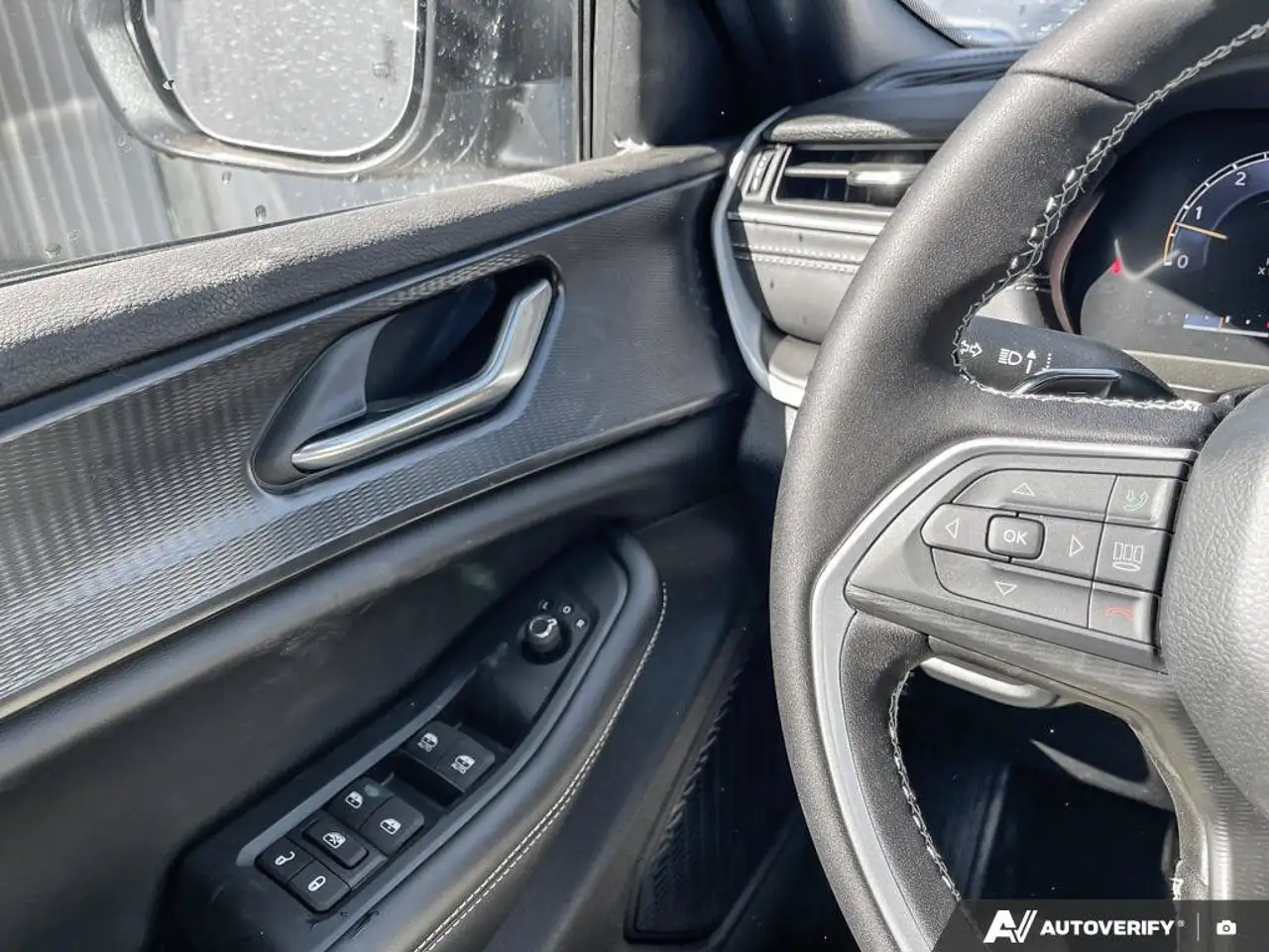 Jeep Grand Cherokee photo Jeep Grand Cherokee