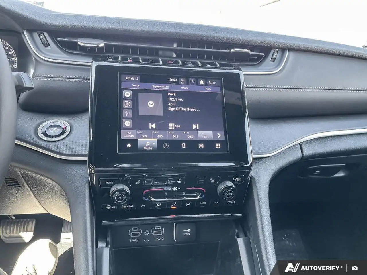 Jeep Grand Cherokee photo Jeep Grand Cherokee