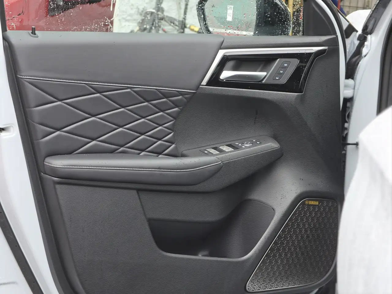 Mitsubishi Outlander снимка Mitsubishi Outlander
