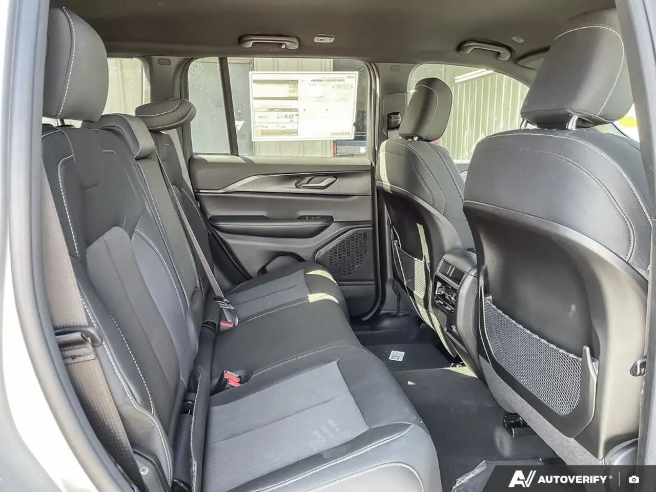 Jeep Grand Cherokee photo Jeep Grand Cherokee