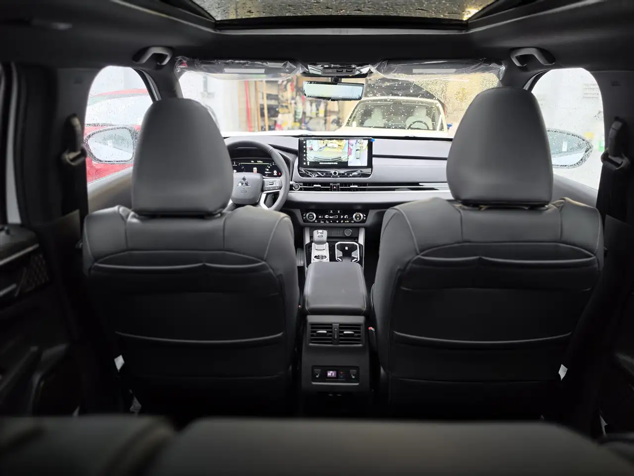 Mitsubishi Outlander снимка Mitsubishi Outlander
