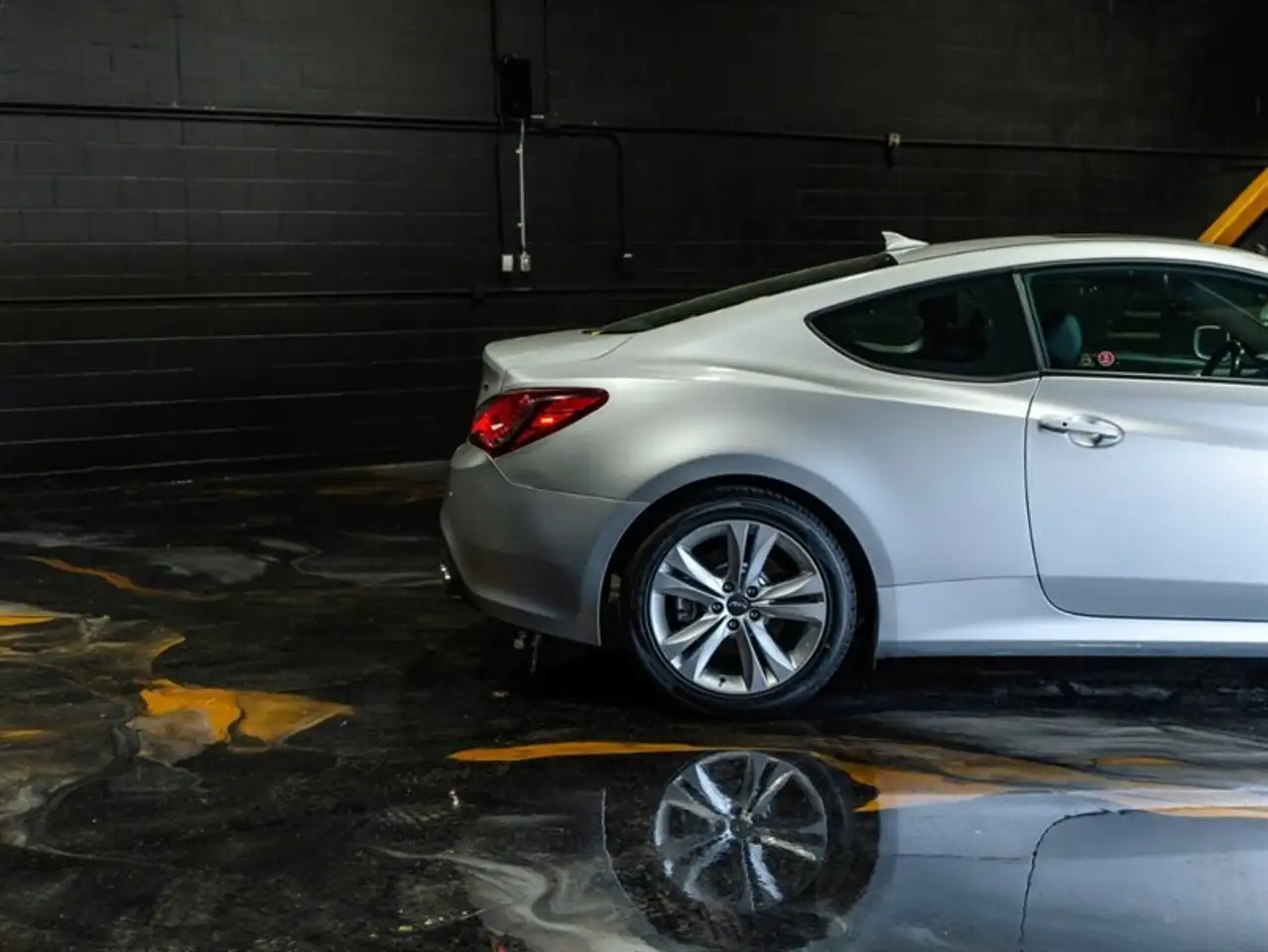 Hyundai Genesis Coupe снимка Hyundai Genesis Coupe