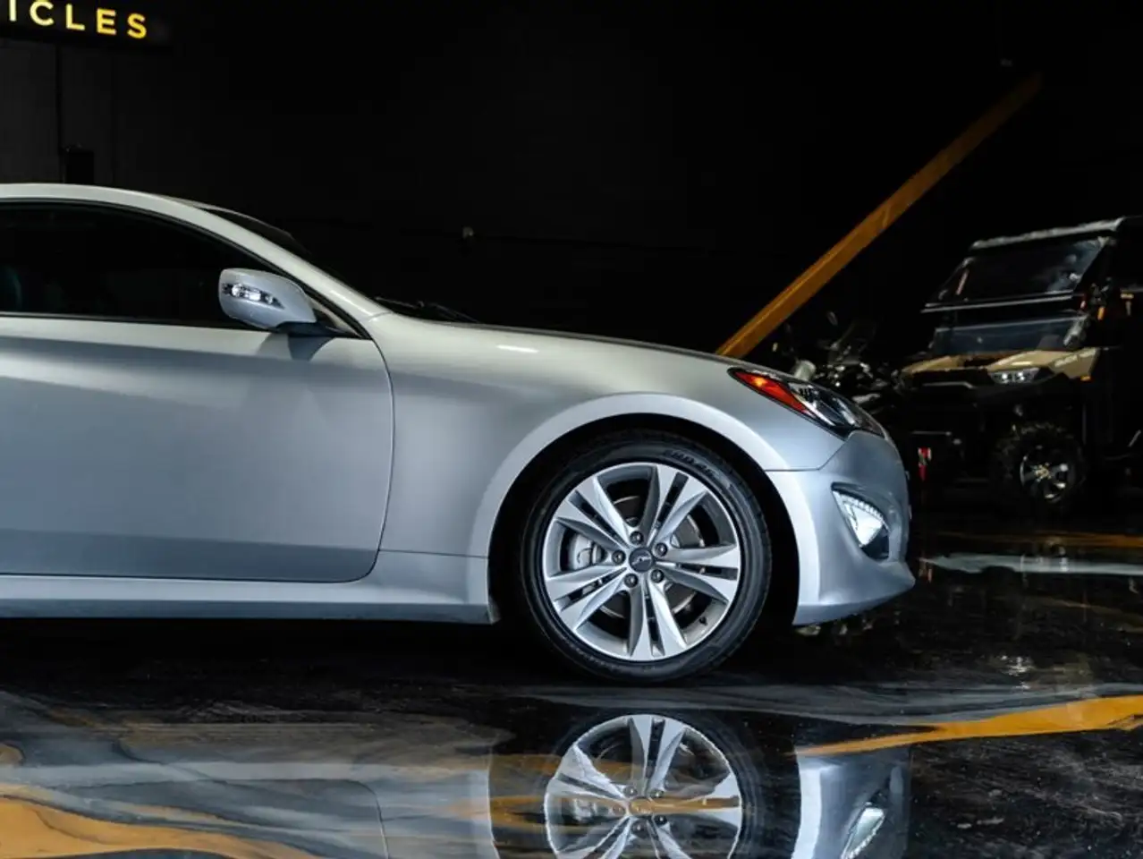 Hyundai Genesis Coupe снимка Hyundai Genesis Coupe