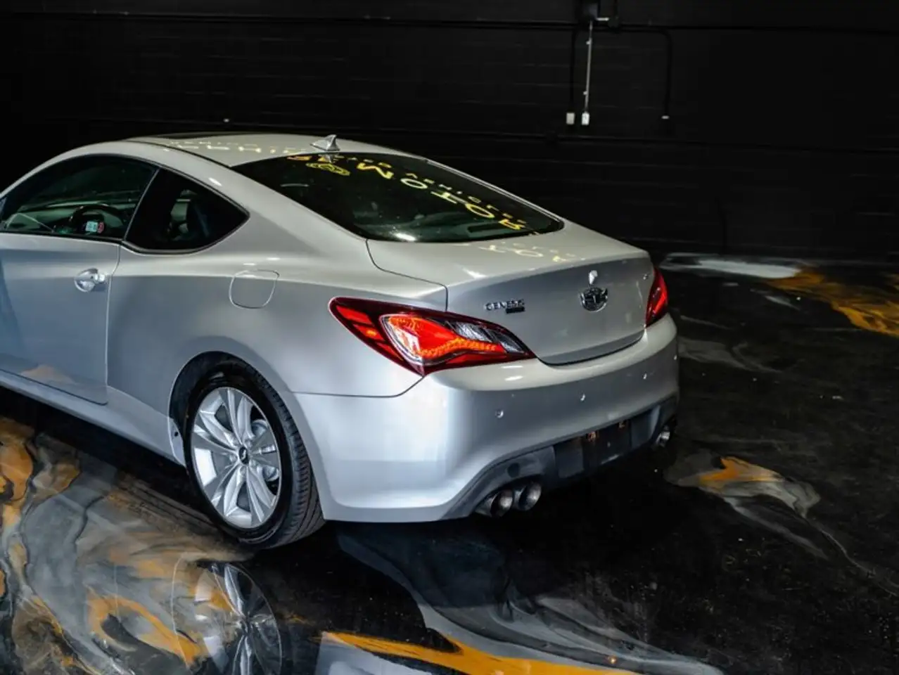 Hyundai Genesis Coupe снимка Hyundai Genesis Coupe