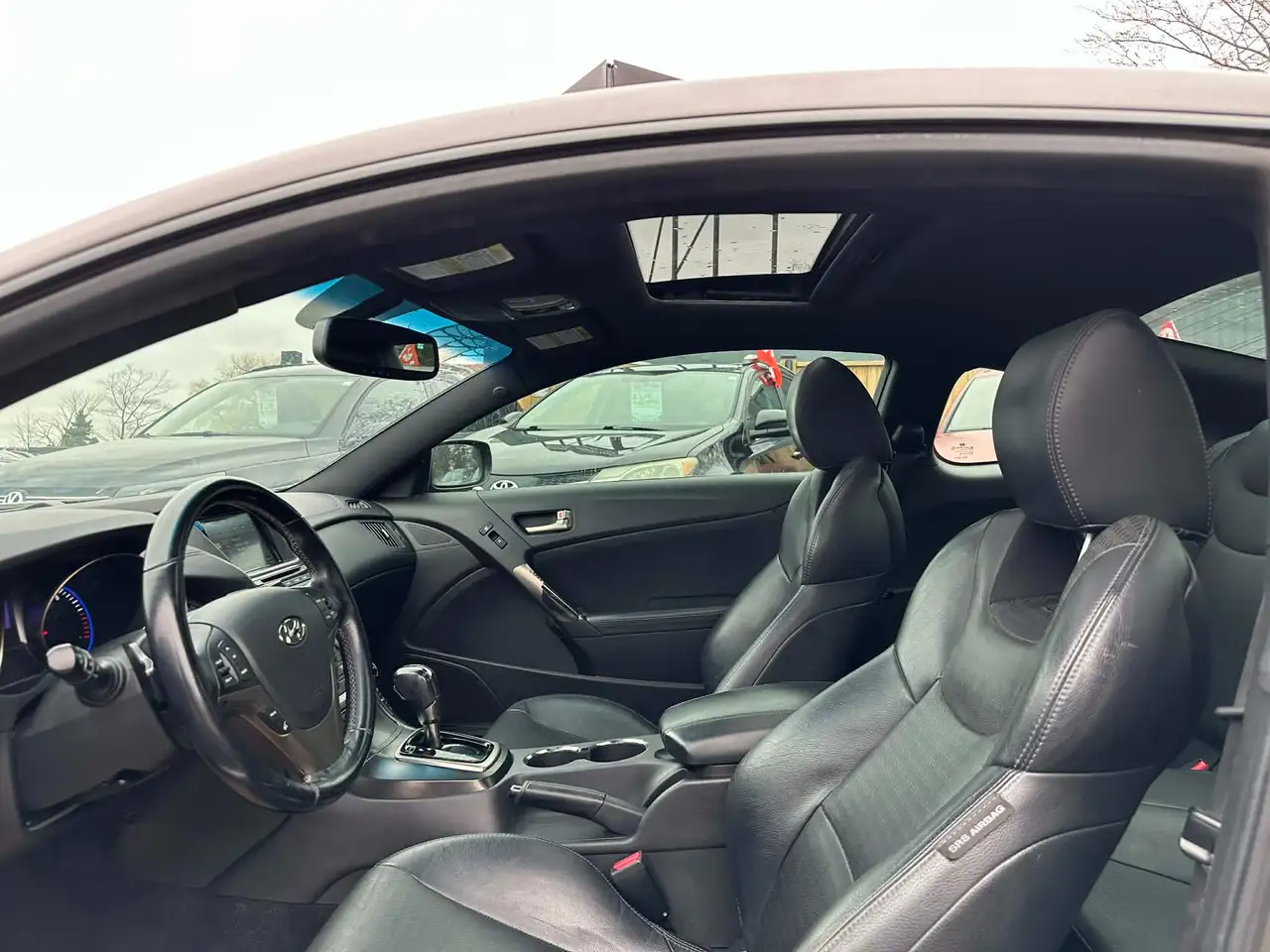 Hyundai Genesis Coupe photo Hyundai Genesis Coupe