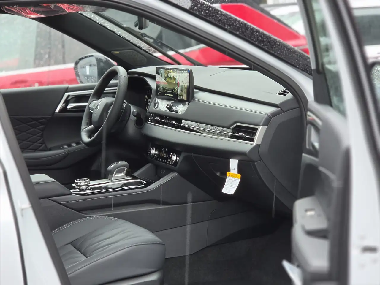 Mitsubishi Outlander снимка Mitsubishi Outlander