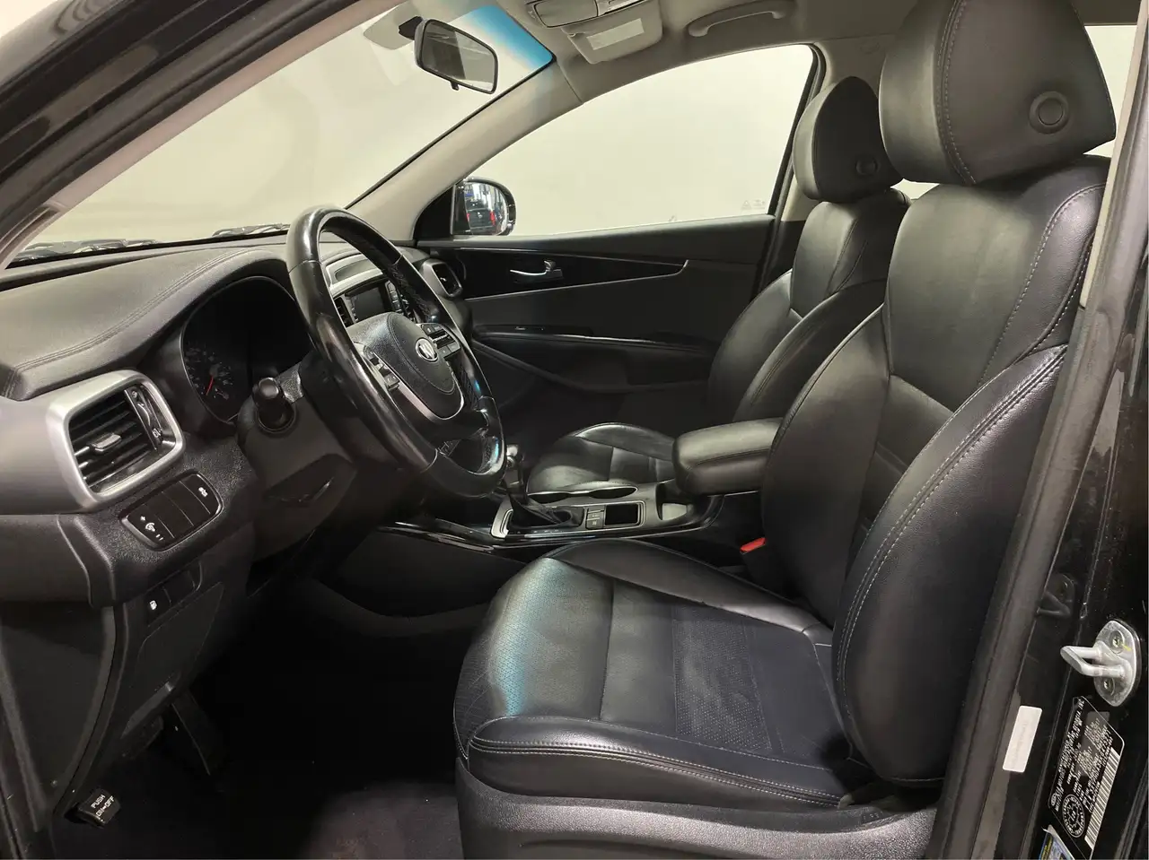 Kia Sorento photo Kia Sorento
