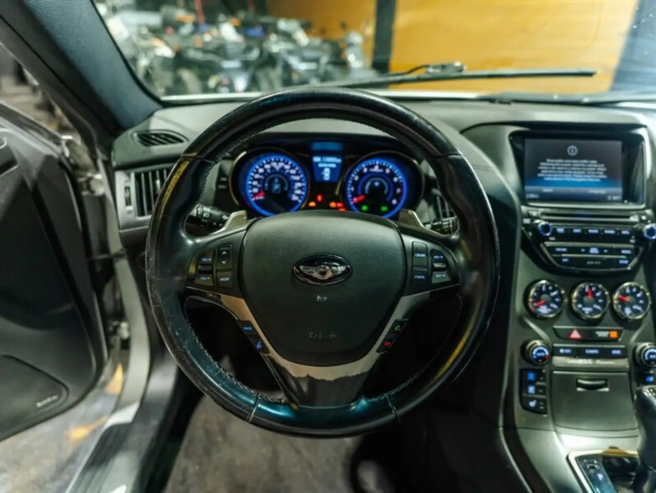 Hyundai Genesis Coupe снимка Hyundai Genesis Coupe