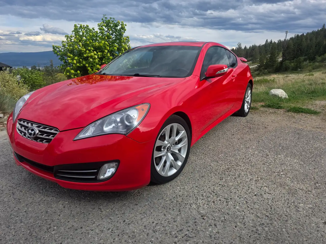 Hyundai Genesis Coupe снимка Hyundai Genesis Coupe