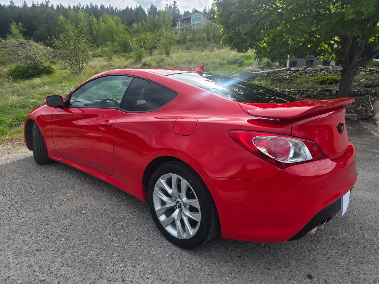 Hyundai Genesis Coupe снимка Hyundai Genesis Coupe
