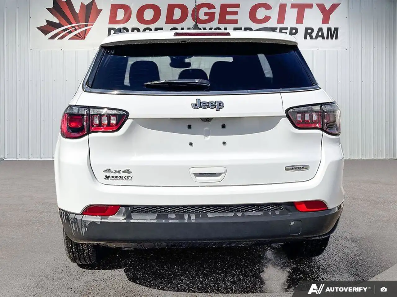 Jeep Compass photo Jeep Compass