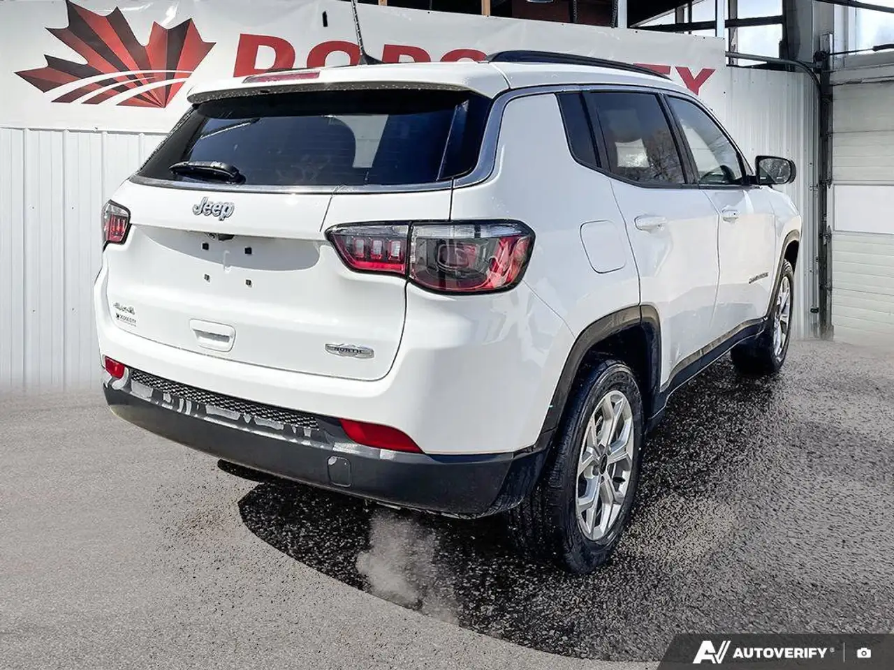 Jeep Compass photo Jeep Compass