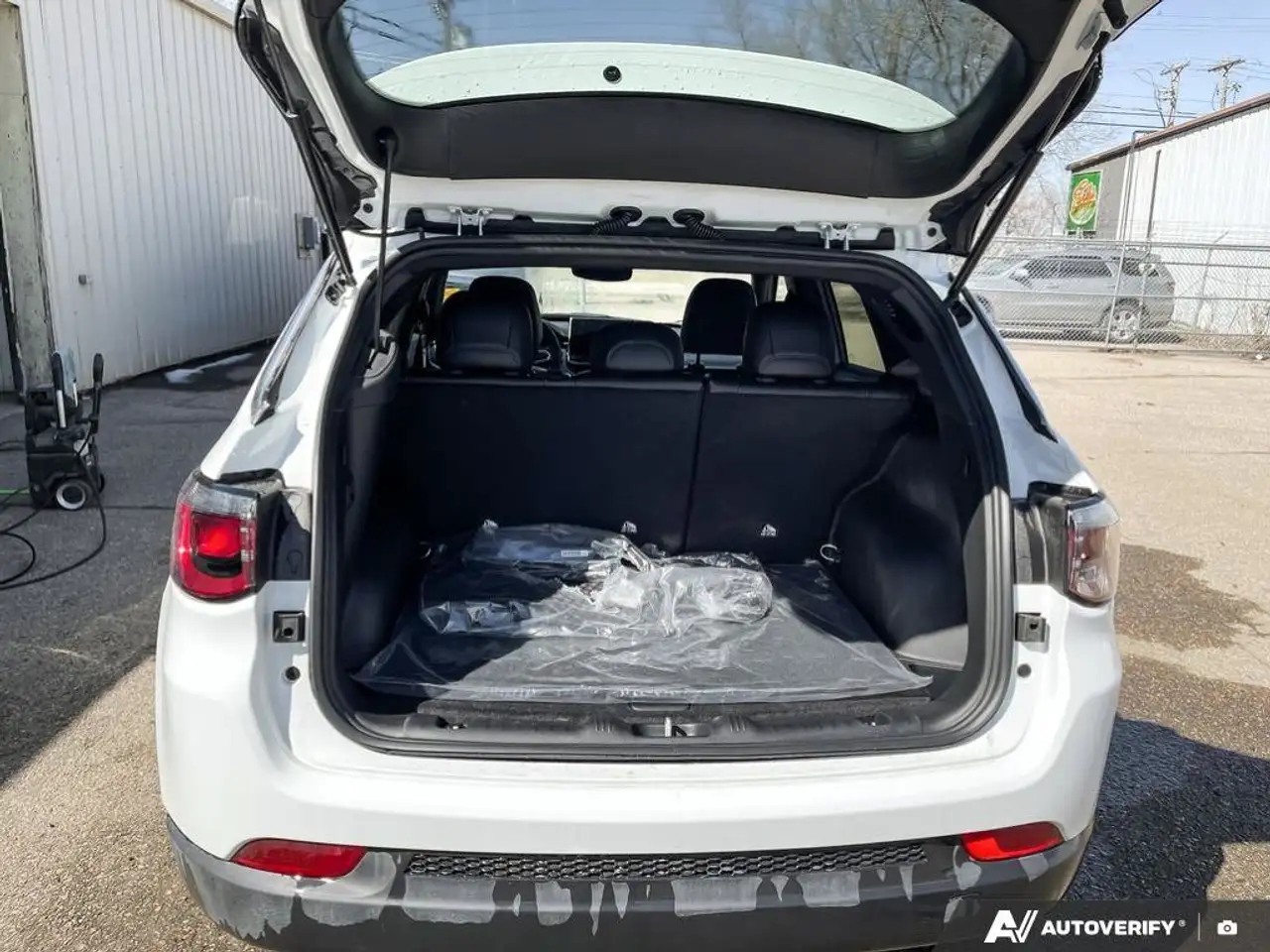 Jeep Compass photo Jeep Compass