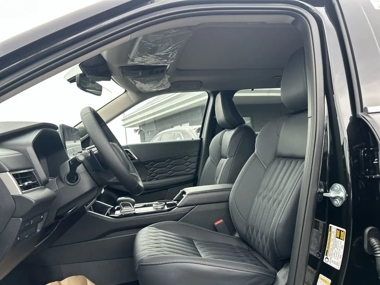 Mitsubishi Outlander снимка Mitsubishi Outlander