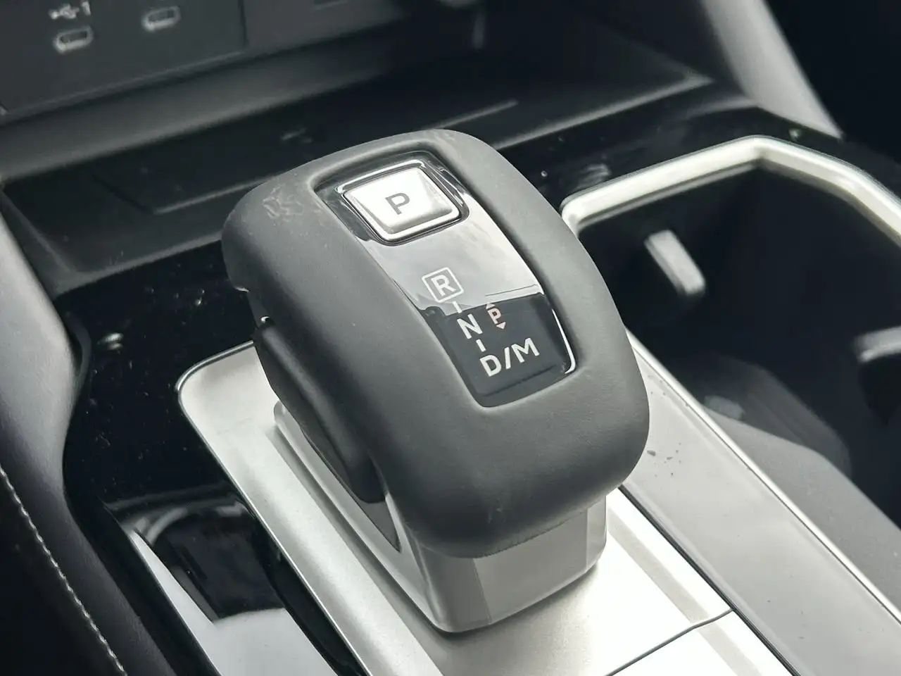 Mitsubishi Outlander снимка Mitsubishi Outlander