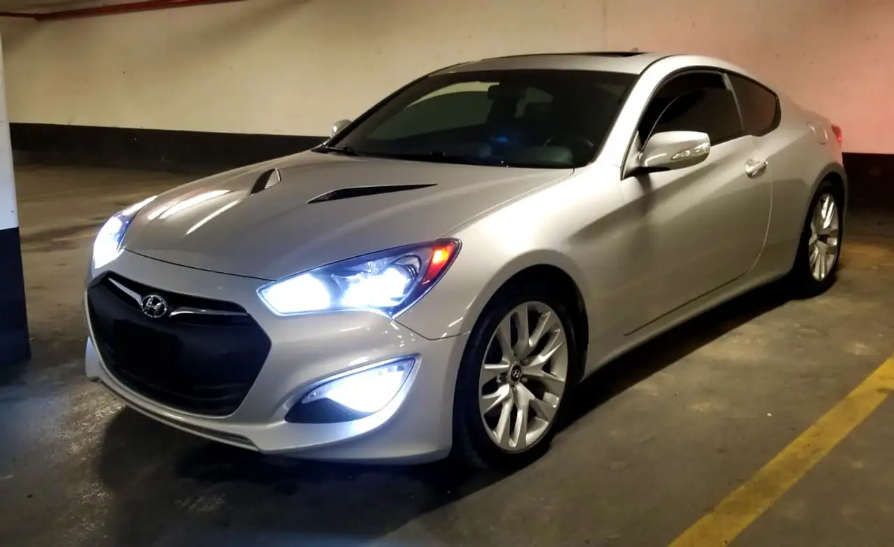 Hyundai Genesis Coupe снимка Hyundai Genesis Coupe