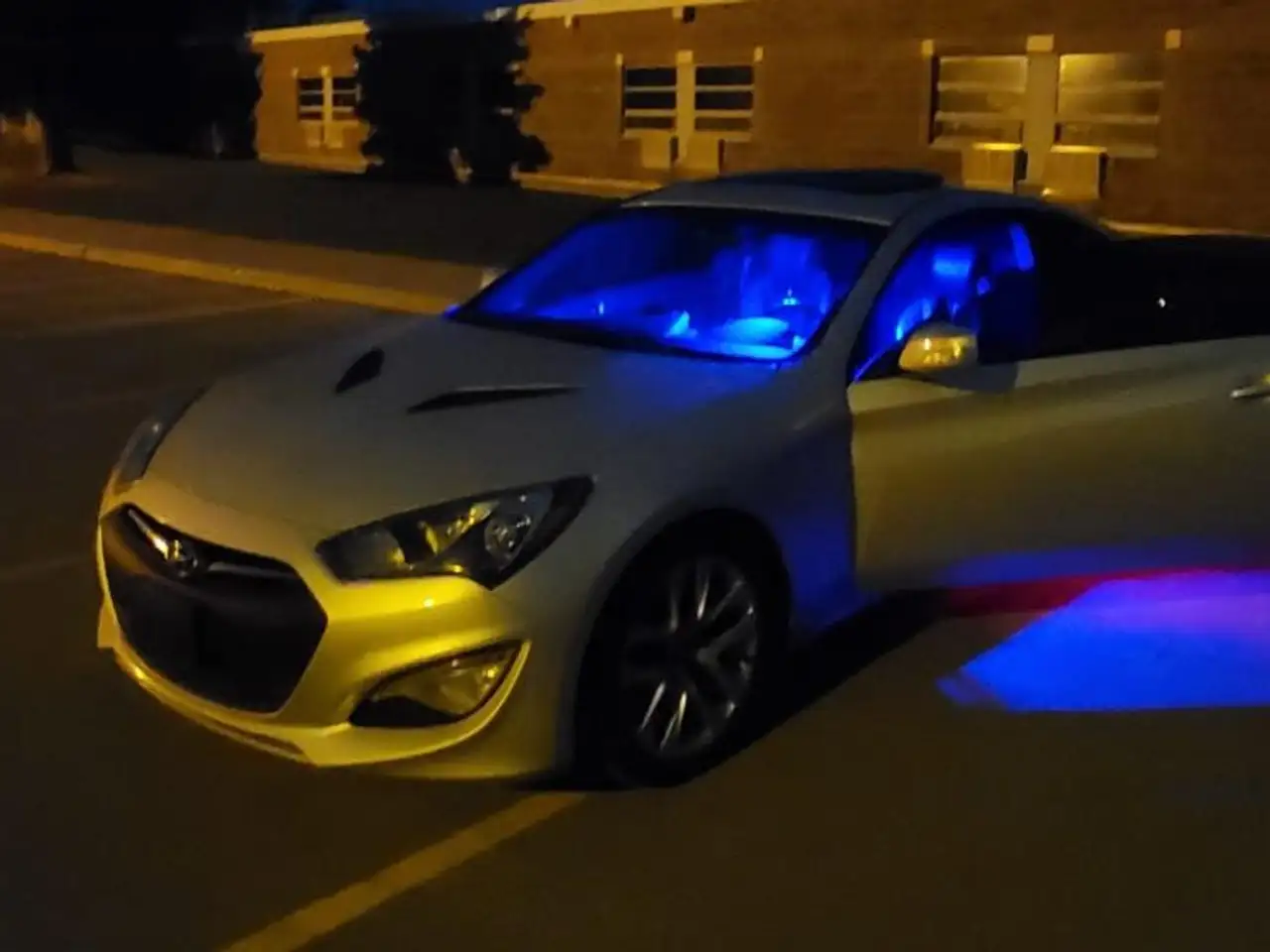 Hyundai Genesis Coupe снимка Hyundai Genesis Coupe
