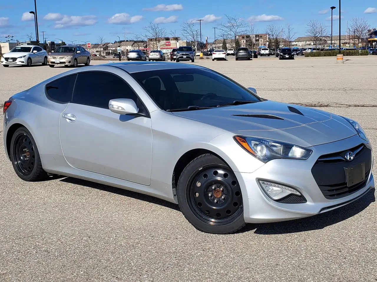 Hyundai Genesis Coupe снимка Hyundai Genesis Coupe