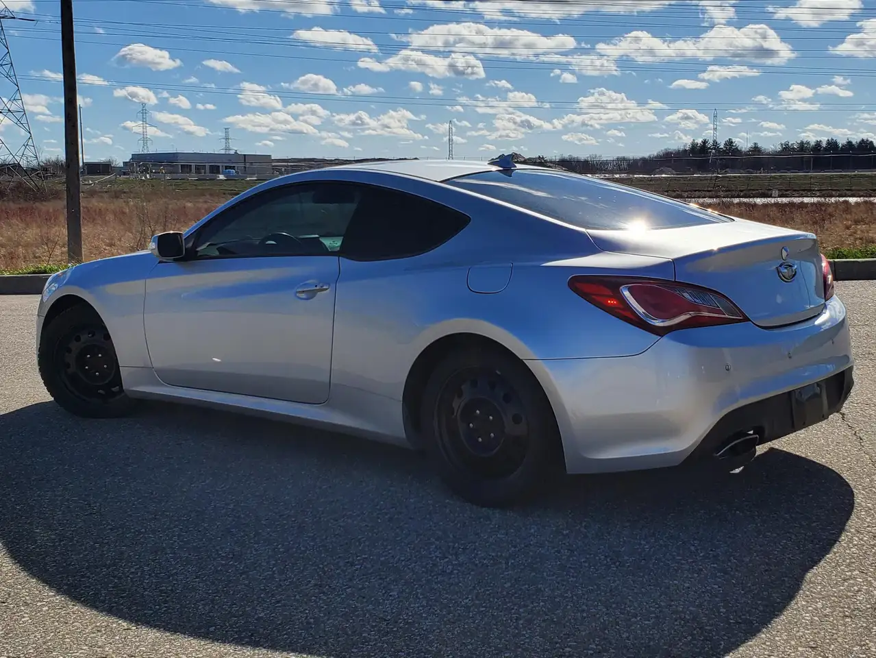 Hyundai Genesis Coupe снимка Hyundai Genesis Coupe