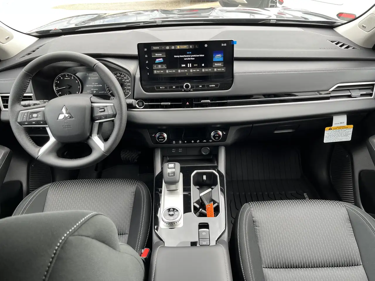 Mitsubishi Outlander снимка Mitsubishi Outlander