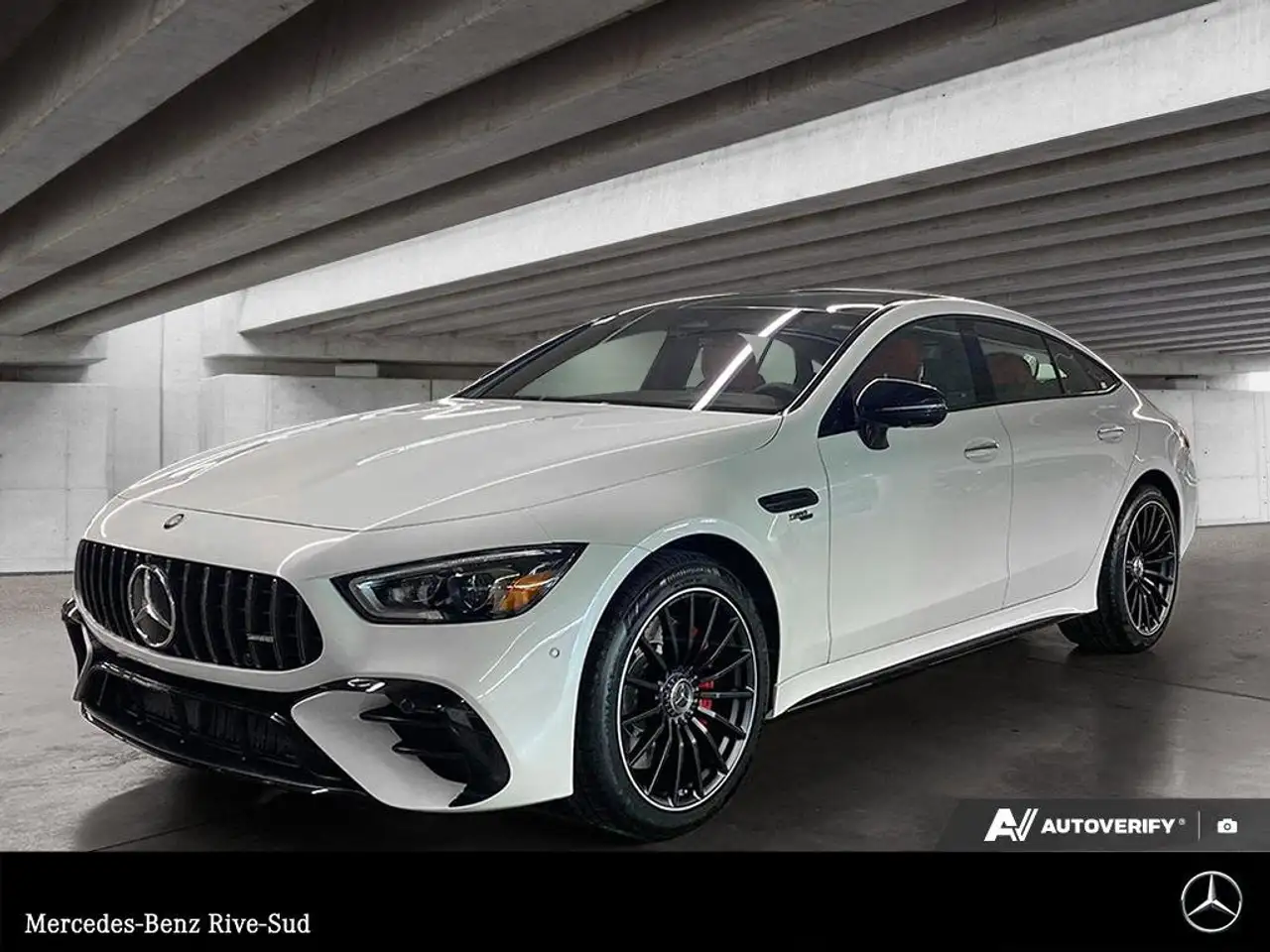 Mercedes-Benz AMG GT снимка Mercedes-Benz AMG GT