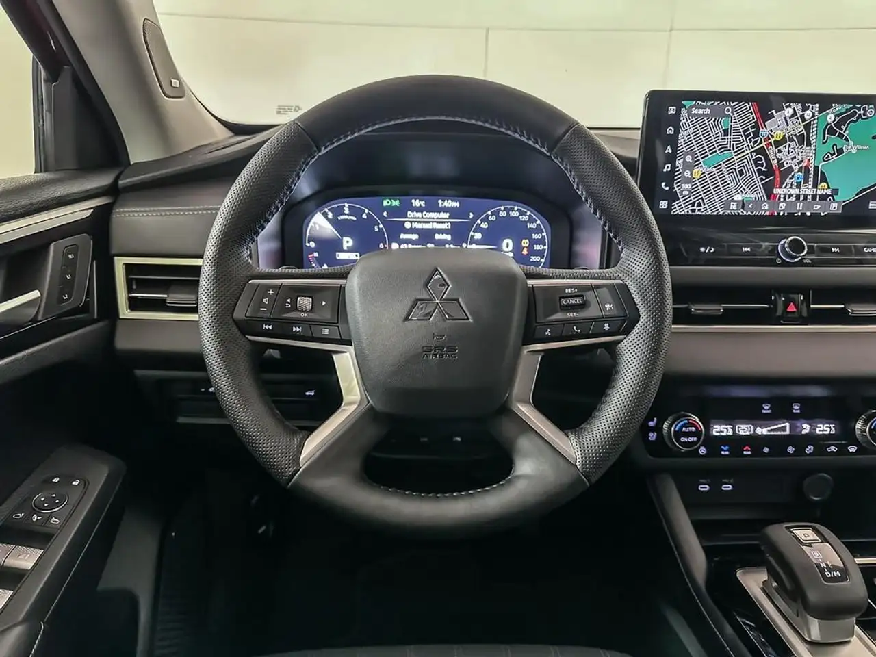 Mitsubishi Outlander снимка Mitsubishi Outlander